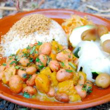 Estofado de alubias con hierbas frescas y calabaza Estofado de alubias con hierbas frescas y calabaza