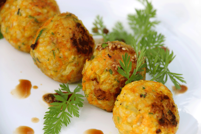 Bolitas de arroz tailandesas
