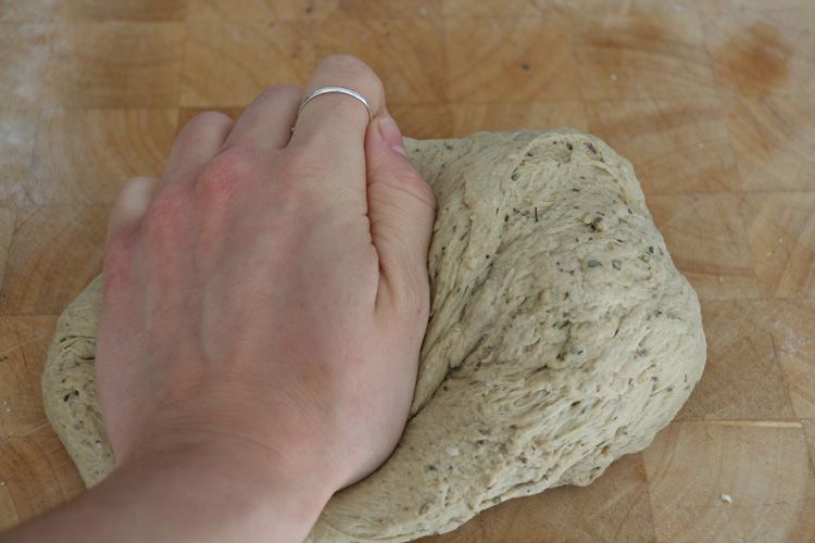 kneading-seitan