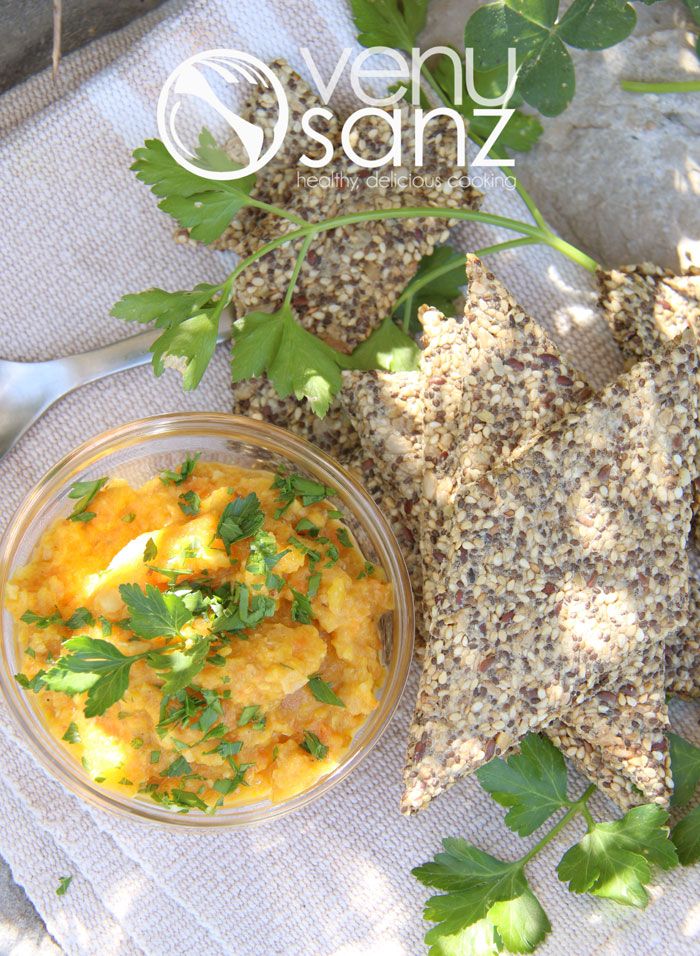 dip-de-zanahoria-con-crackers