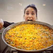 Paella vegana con arroz integral Paella vegana con arroz integral