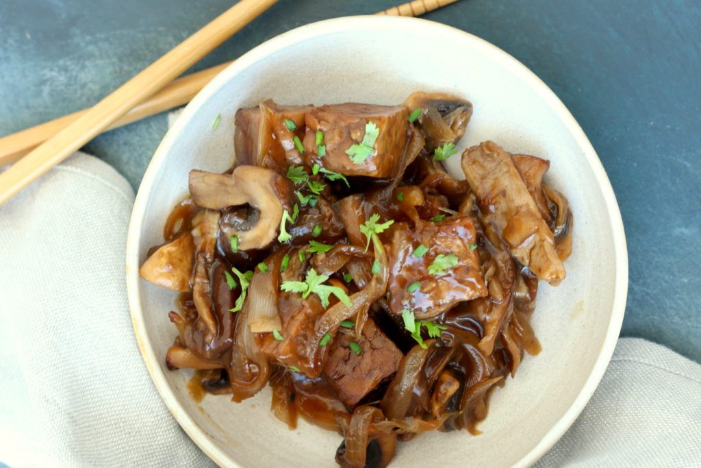 Tempeh con setas teriyaki