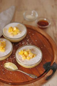 Panacotta con salsa de piña